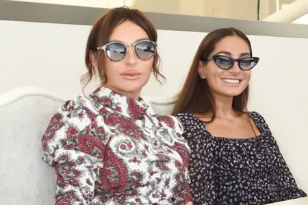 Arzu Əliyevadan anasına təbrik - Foto