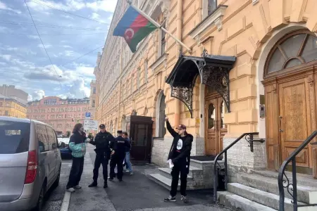 Rusiyada Azərbaycan konsulluğu qarşısında təxribat - FOTO