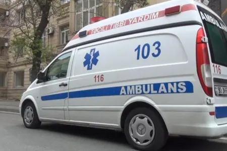 Ağdamda ata 2 yaşlı uşağını ölümcül döydü - FOTO