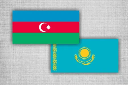 Azərbaycan və Qazaxıstan ikitərəfli münasibətlərin perspektivlərini müzakirə etdi