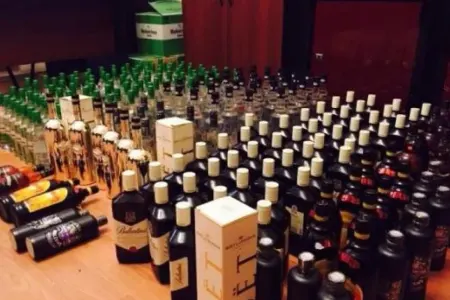 Saxta aksiz markalı külli miqdarda alkoqollu içki dövriyyədən çıxarıldı