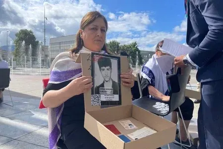 Cenevrədə Beynəlxalq İtkinlər Günündə azərbaycanlı ailələr aksiya keçirdi