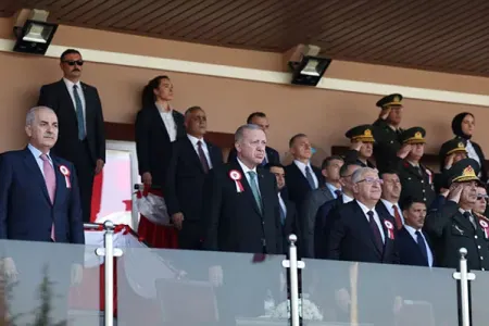 Zakir Həsənov Türkiyədə hərbi məktəblərin buraxılış mərasimində - Fotolar