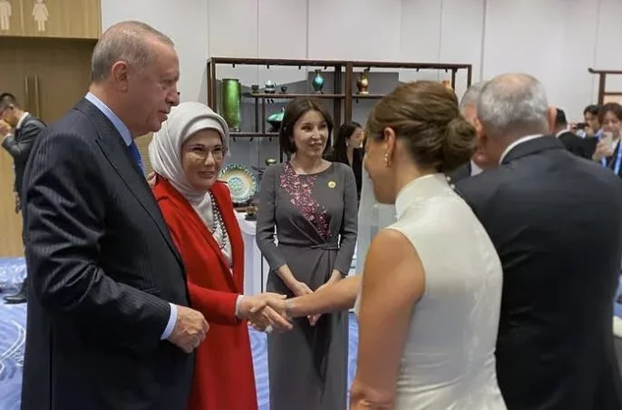 İlham Əliyev və Paşinyan ilk dəfə xanımları ilə bir araya gəldilər - FOTOLAR