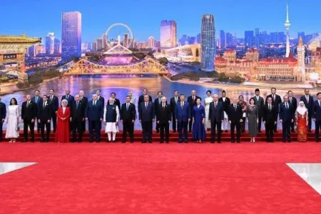 Çin lideri adından dövlət başçılarına ziyafət verildi