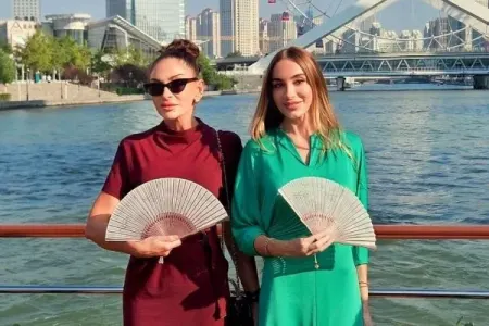Arzu Əliyeva Birinci xanımla birlikdə Tiencində - FOTO