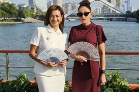 Mehriban Əliyeva və Anna Akopyan birgə foto çəkdirdilər