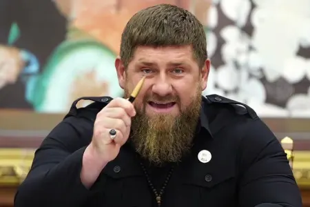 Kadırov ittihamlara şeirlə cavab verdi