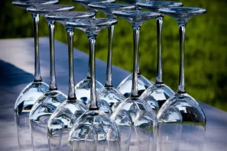 Evdə qabları necə parıldatmaq olar? - MÜKƏMMƏL