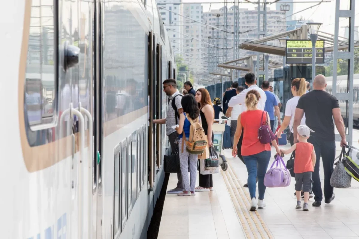 Qatara onlayn bilet ala bilməyənlər nə etməlidir? -ADY-dən - AÇIQLAMA