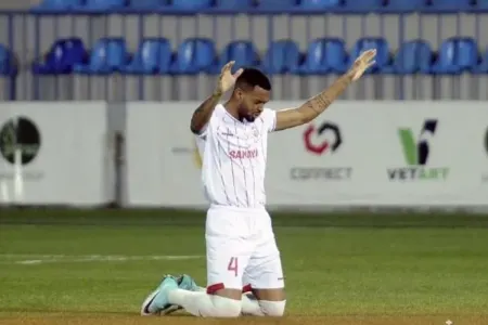 "Neftçi"nin futbolçusu üç oyunluq - cəza aldı