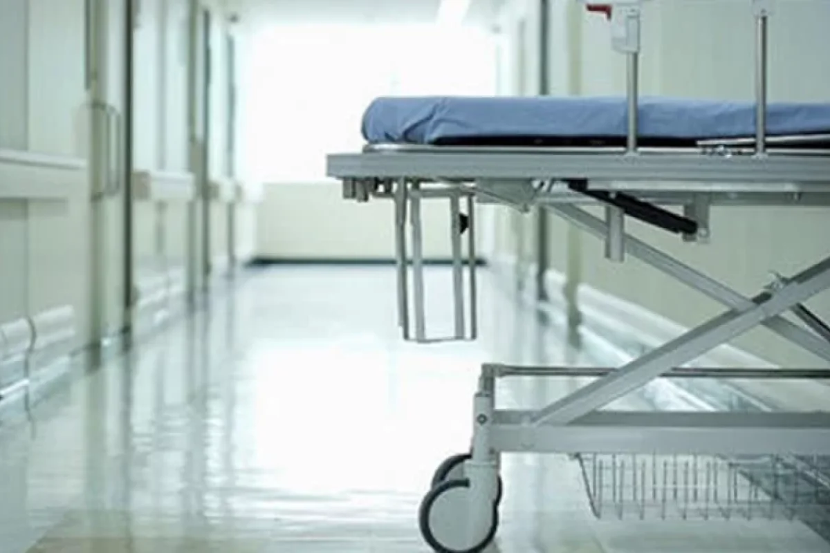 Qadın alnındakı buynuzu kəsmək istədi, ölümdən döndü – - FOTO