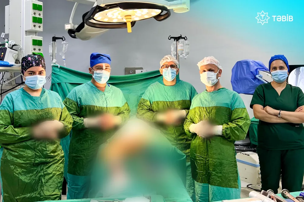 Bud sümüyü sınan 95 yaşlı qadın əməliyyat olundu - FOTO