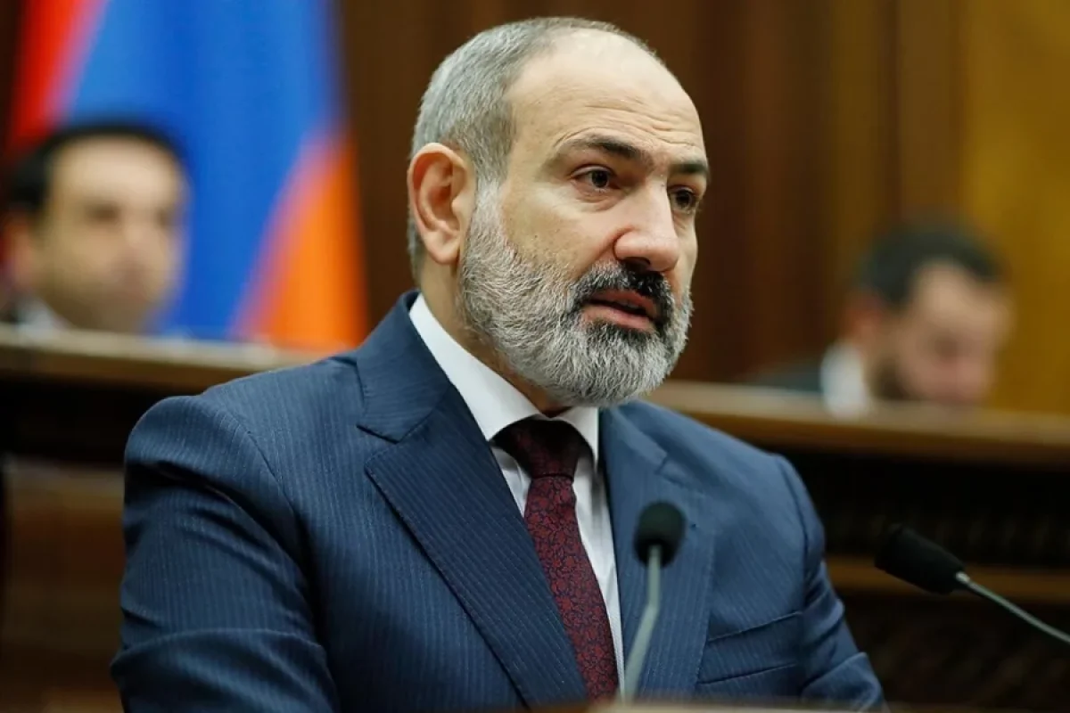 Nikol Paşinyan Azərbaycan üzərindən xaricə uçub