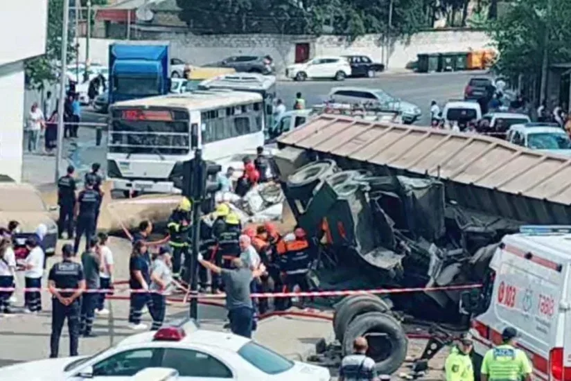 Bakıdakı qəzada ölənlərin sayı - artdı - VİDEO - FOTO - YENİLƏNDİ 5