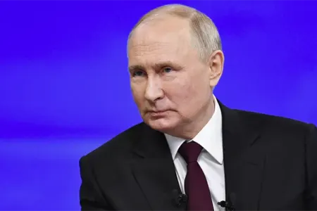 “Putin səfərlər zamanı seriallara, filmlərə baxır” - Peskov