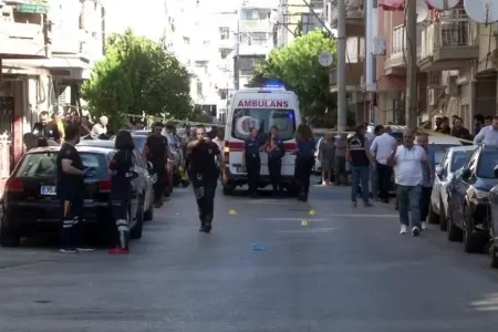 İzmirdə polis bölməsinə silahlı hücum - ölənlər var - FOTO - YENİLƏNDİ