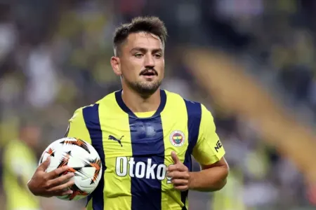 Cengiz Ünder “Beşiktaş”a icarəyə verildi