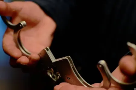 Yetim qızla tanış oldu, başqa rayona qaçırdı: Rusiyada film kimi hadisə