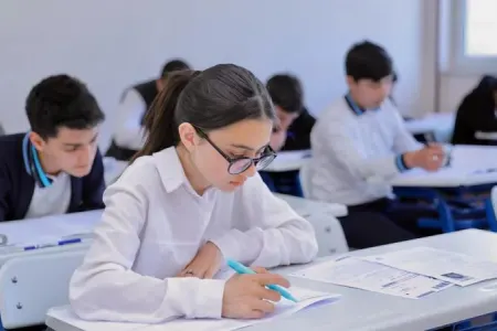 Boş qalan yerlərə qəbul olan abituriyentlərin qeydiyyatı başlayır