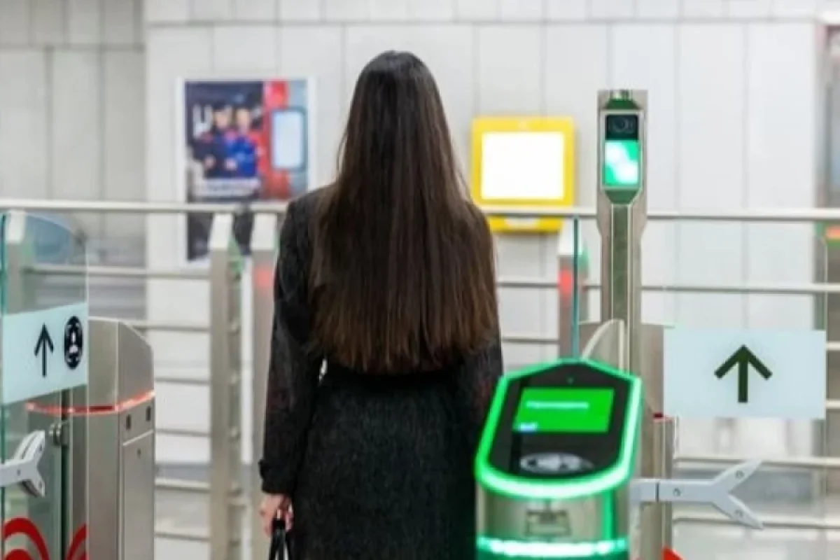 Bakı metrosunda üz tanıma ilə - ödəniş ola bilər