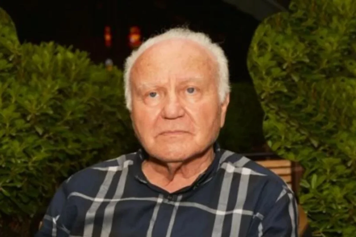 Tanınmış cərrah vəfat etdi - Foto