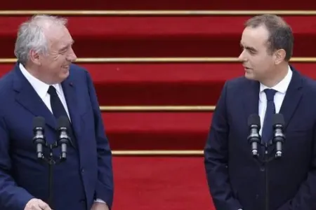 Makronun yeni baş naziri narazılıq yaratdı