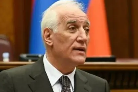 Ermənistan Prezidenti: Daha Rusiyanın kiçik qardaşı deyilik
