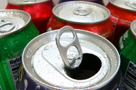 Saç tökülməsinə səbəb ola biləcək iki növ içki - Elmi araşdırma