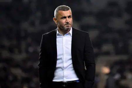 "Gecənin şəkli bu olmalıdır" - Qurbanovun ofisiantlarla səmimi anı - Video