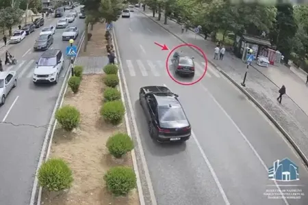 “Göy məscid”in qarşısındakı qəzanın - Videosu__NEWL__