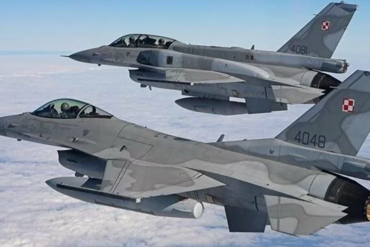Polşa aviasiyasını havaya qaldırdı