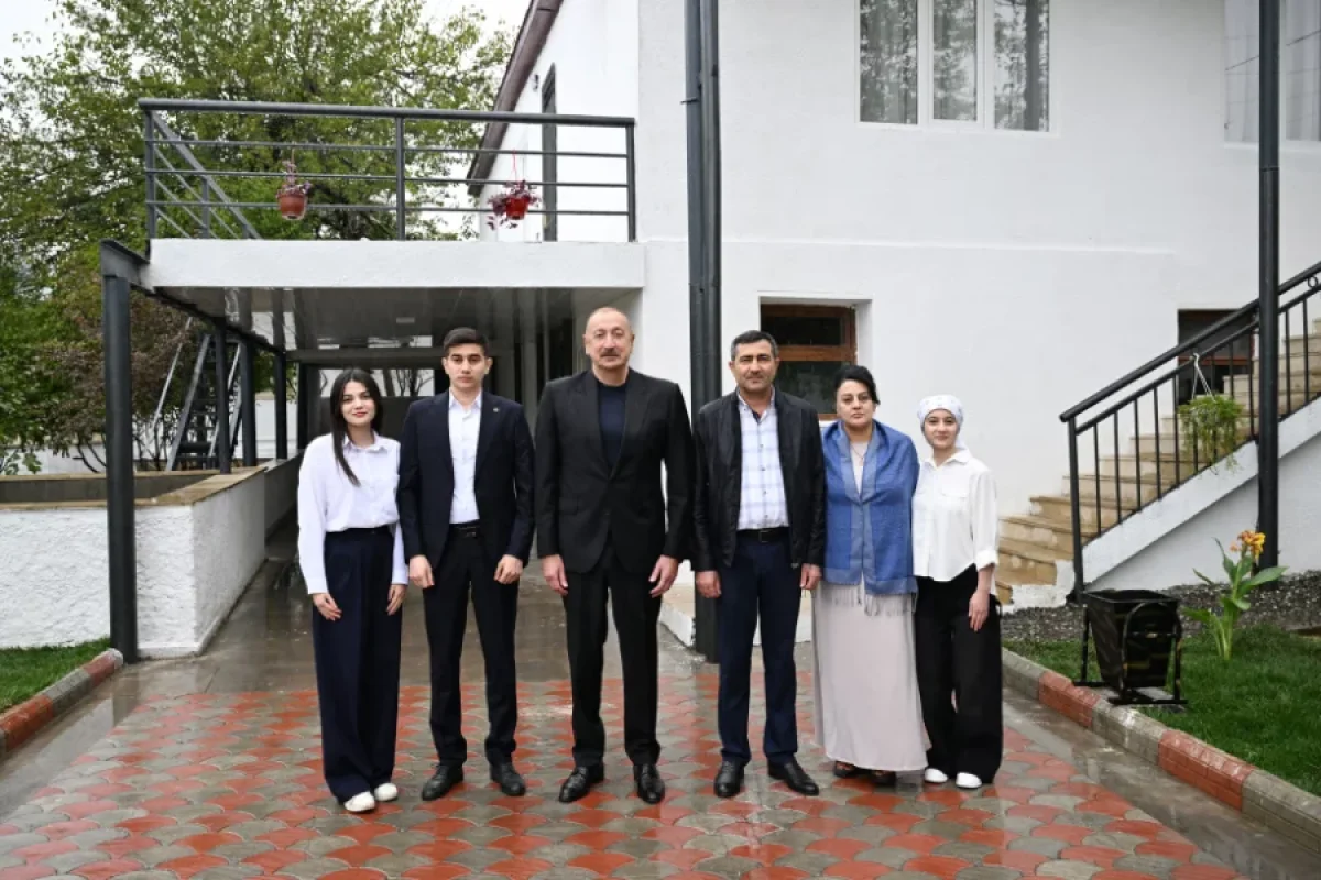 Dövlət başçısı Xocavənd rayonunun Hadrut qəsəbəsində - FOTO