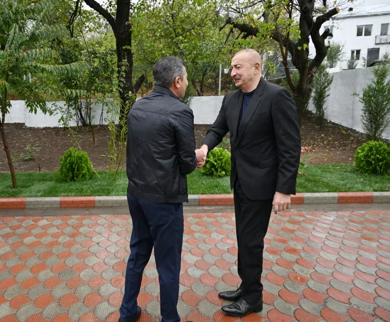 Dövlət başçısı Xocavənd rayonunun Hadrut qəsəbəsində - FOTO