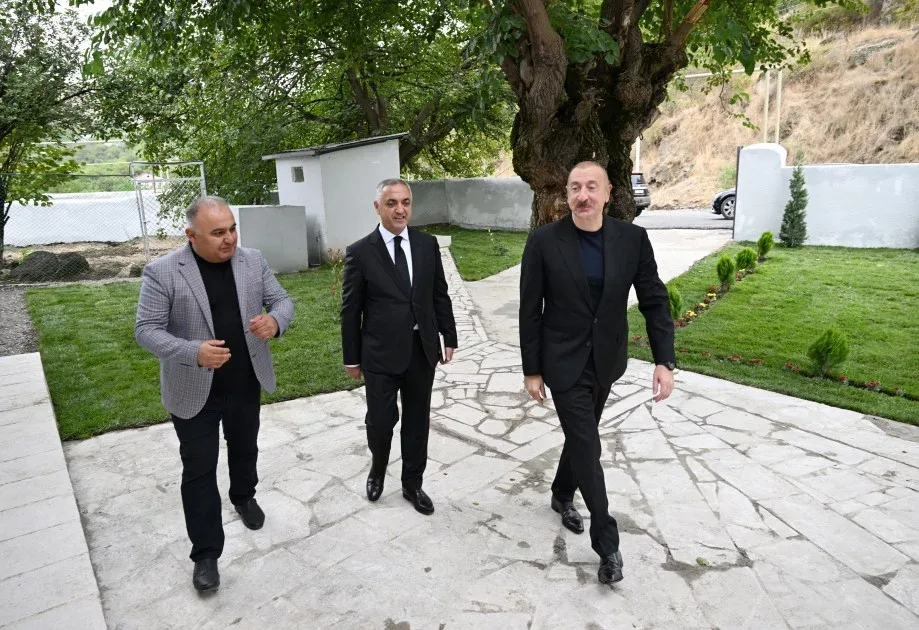 İlham Əliyev Şuşakənd kəndində oldu - FOTOLAR