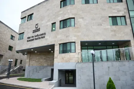 Bu da Qarabağ Universitetinin təzə korpusu - Fotolar