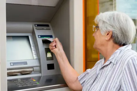 Özəl pensiya fondları – - qocalığın təminatı, yoxsa yeni risklər?