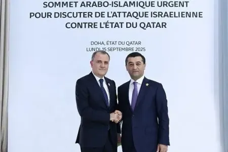 Bayramov özbəkistanlı həmkarı ilə görüşdü