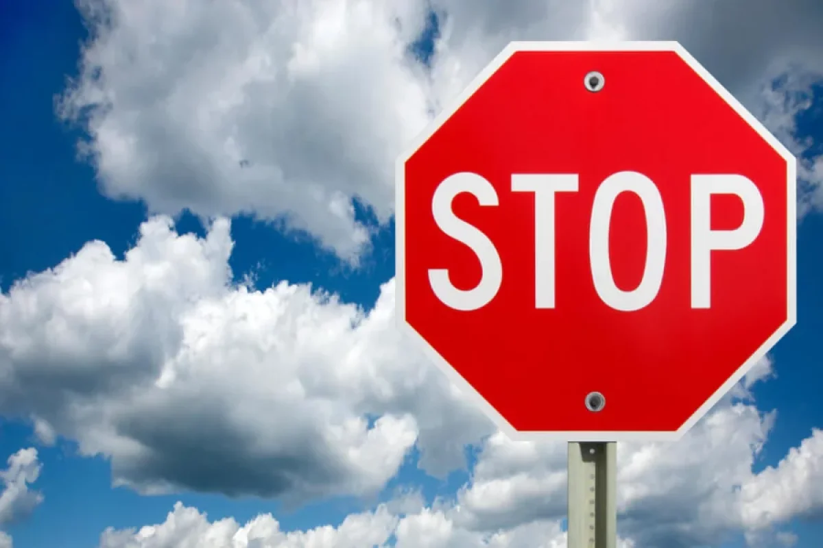 "Stop" nişanı nəyi tələb edir? - Sürücülərin nəzərinə! (VİDEO)