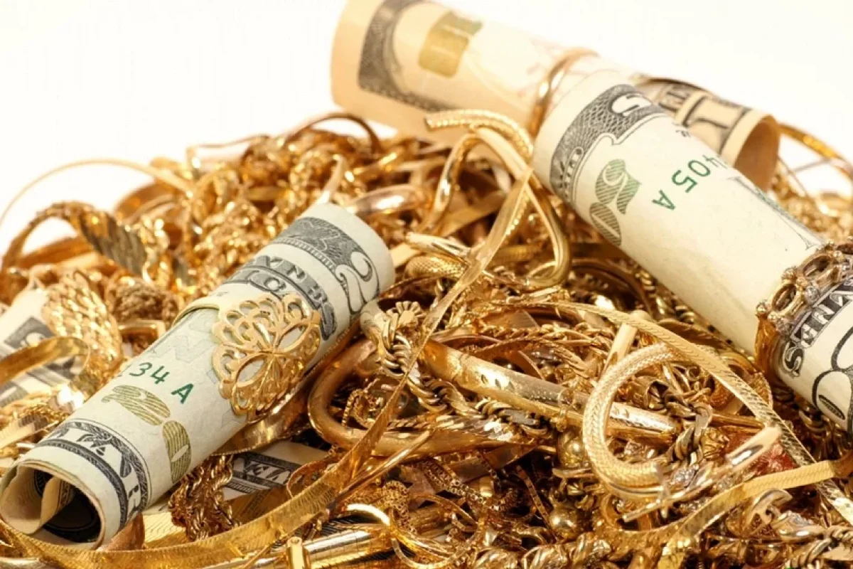 Evdən 15 min manatlıq qızıl oğurlayan şəxs - saxlanıldı