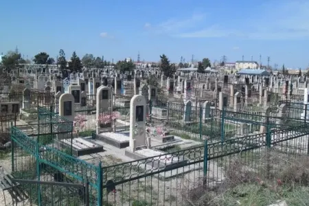 Azərbaycanda qəbiristanlıqların bələdiyyələrə verilməsi təklif olunur