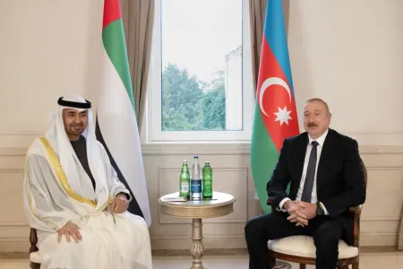 Azərbaycan və BƏƏ prezidentləri təkbətək görüşdü