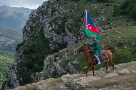 Cıdır düzündə Qarabağ atlarının möhtəşəm paradı - VİDEO