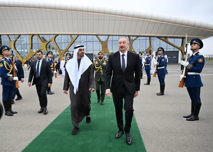 İlham Əliyev ərəb həmkarını yola saldı - FOTOLAR