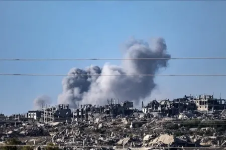 Qəzzada uşaq xəstəxanası bombalandı