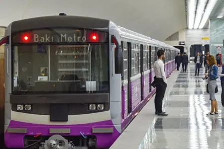 Bu tarixdə metro gecə saat 2-yə qədər işləyəcək - RƏSMİ