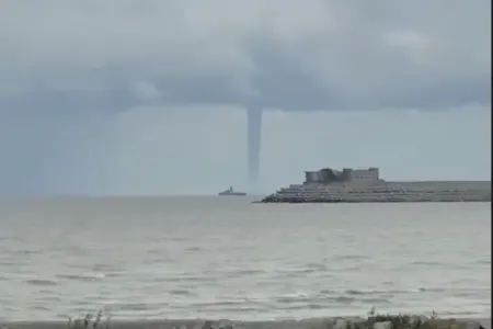 Xəzərdə yenidən TORNADO təhlükəsi - Xəbərdarlıq