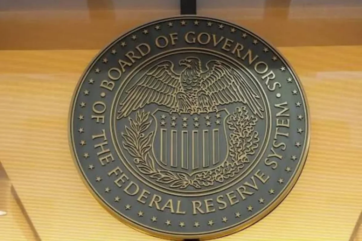 FED faiz dərəcələrini azaltdı