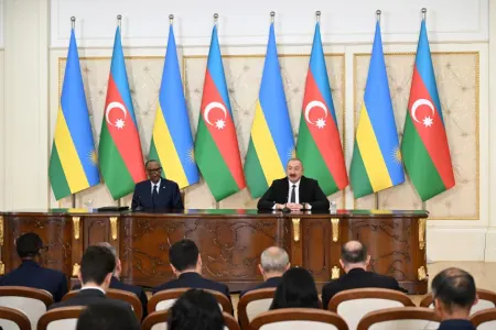 Prezidentlər bəyanatlarla çıxış etdilər - FOTOLAR