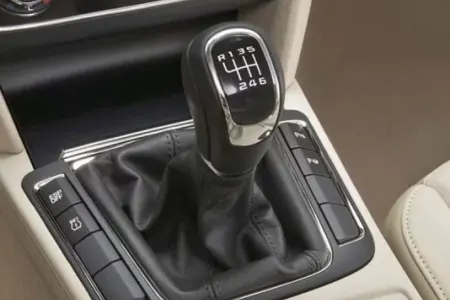 Boyu 150 sm-dan qısa olanlara sürücülük vəsiqəsi qadağan - OLUNACAQ